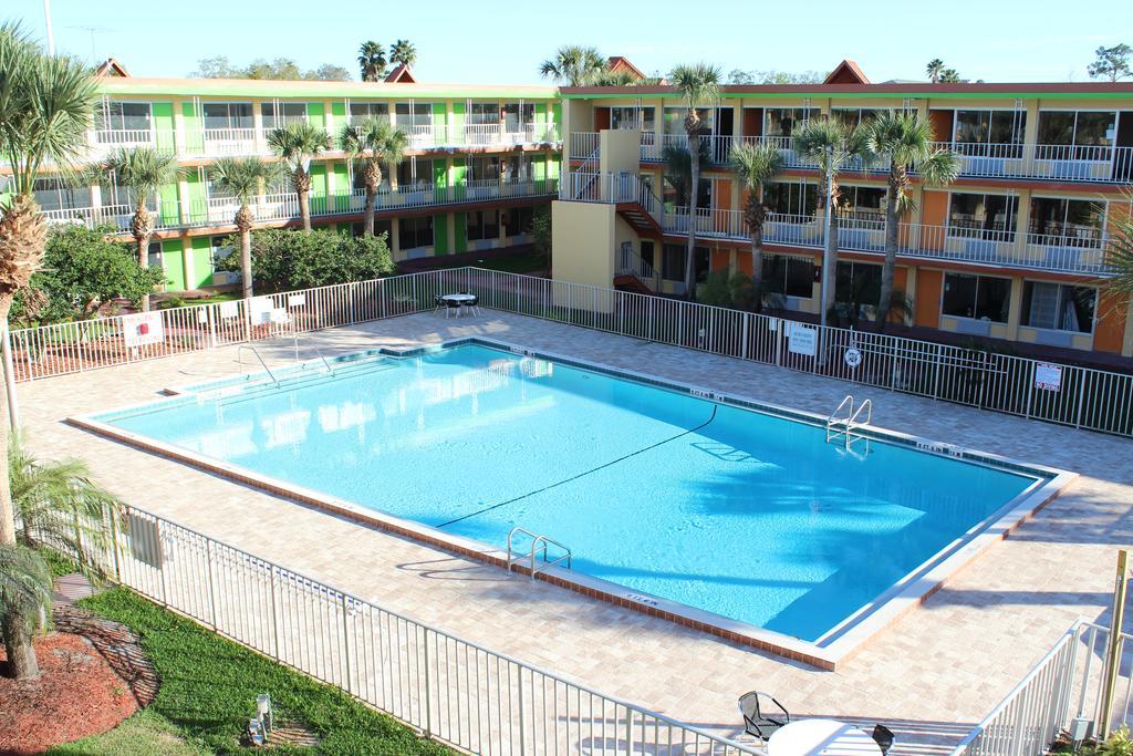 Roomba Inn & Suites At Old Town Kissimmee Eksteriør billede