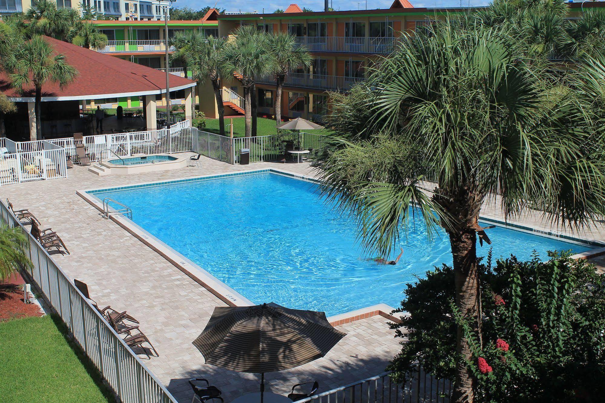 Roomba Inn & Suites At Old Town Kissimmee Eksteriør billede